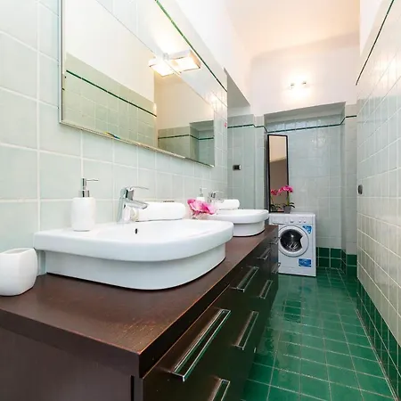 {groupstay/central/subway} - Gioberti Glamour * Turin